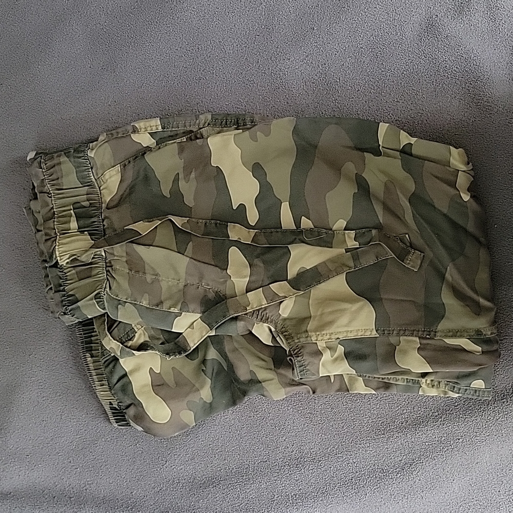 SO so soft high rise joggers. Size S